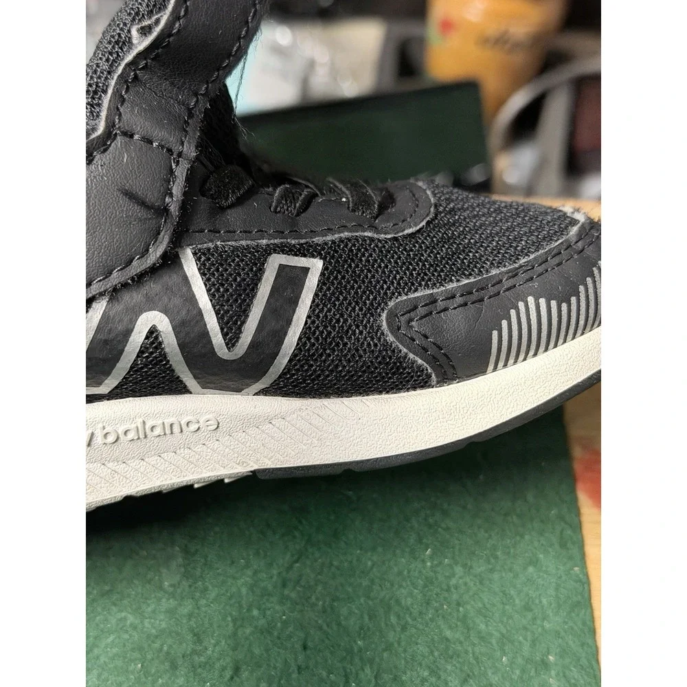 New Balance Kids‎ Black Hook Loop Sneakers Toddler Running Shoes Size 7.5